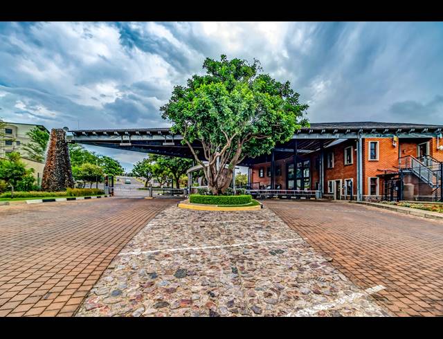 4 BEDROOM HOUSE FOR SALE IN HELDERFONTEIN ESTATE